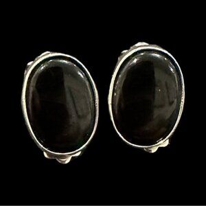 Vintage Oval Black Onyx Clip-On Earrings With Silver-Tone Setting